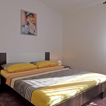 Apartment Milica Njivice Kültér fotó