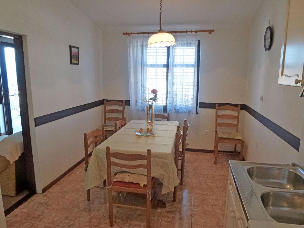 Apartment Milica Njivice Kültér fotó