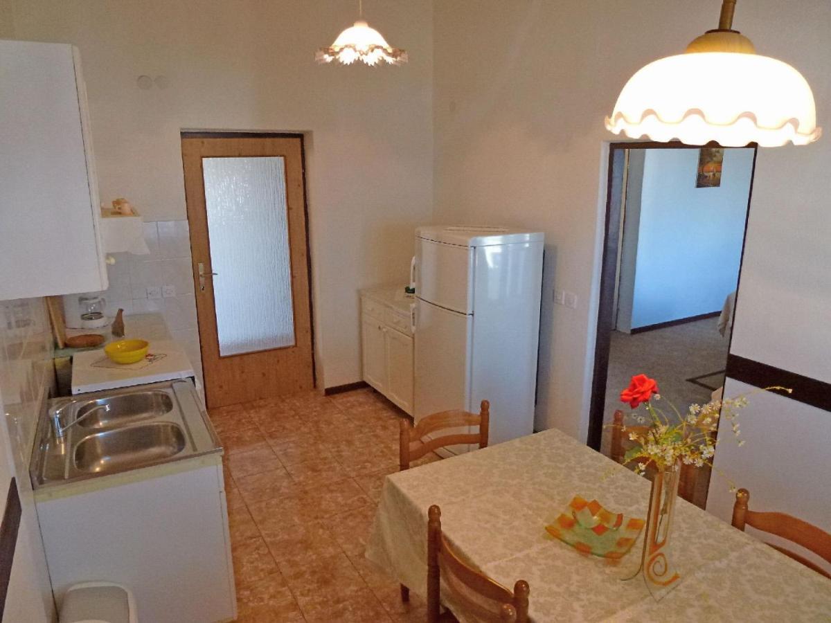 Apartment Milica Njivice Kültér fotó